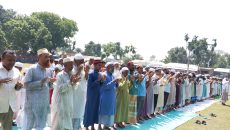 লালমনিরহাটে বৃষ্টির জন্য ইসতিসকার নামাজ আদায়