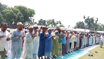 লালমনিরহাটে বৃষ্টির জন্য ইসতিসকার নামাজ আদায়