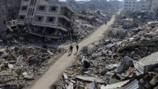 গাজায় ঈদের দিনেও হামলা, নিহত ১২২