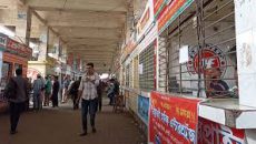 ঈদযাত্রা যাত্রীর চাপ নেই গাবতলীতে