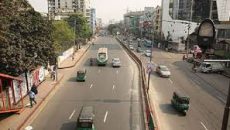 ব্যস্ত ঢাকা এখন ফাকা