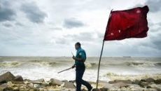 ঘূর্ণিঝড় ‘রেমাল’: দুই সমুদ্রবন্দরে ১০ নম্বর মহাবিপদ সংকেত