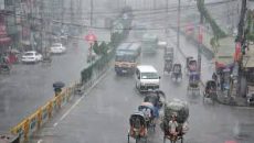 রাজধানীতে বৃষ্টির সময় বিদ্যুৎস্পৃষ্টে নিহত ৪