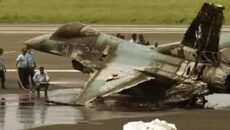 সিঙ্গাপুরে এয়ার ফোর্সের যুদ্ধবিমান বিধ্বস্ত