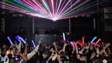 সৌদিতে ‘নাইট ক্লাব’ চালু, ঢুকতে পারবে নারীরাও