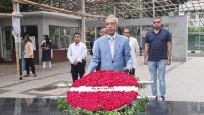 বঙ্গবন্ধুর প্রতিকৃতিতে প্রধানমন্ত্রীর প্রেস সচিবের শ্রদ্ধা