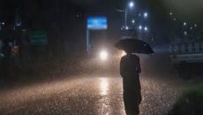 ৫ অঞ্চলে ঝোড়ো হাওয়াসহ বৃষ্টির আভাস