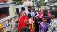 জয়পুরহাটে ট্রাকের ধাক্কায় নারী এনজিও কর্মী নিহত