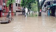 টানা বর্ষণে পানিতে ভাসছে সিলেট