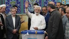 ইরানে ভোট গণনা চলছে, এগিয়ে যারা