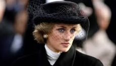 নিলামে উঠছে গৃহকর্মীকে দেওয়া প্রিন্সেস ডায়ানার চিঠি