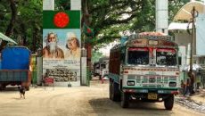 পাঁচ দিন পর সচল বেনাপোল বন্দর