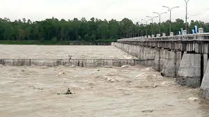 তিস্তার পানি বিপৎসীমা ছুইঁ ছুইঁ, আতঙ্ক নদীপাড়ে