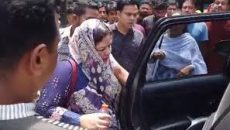 দীর্ঘদিন পর জনসম্মুখে মতিউর স্ত্রী লায়লা