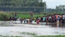 ৩ শতাধিক মানুষকে সীমান্তে জড়ো করার অভিযোগ আওয়ামীলীগ নেতার বিরুদ্ধে