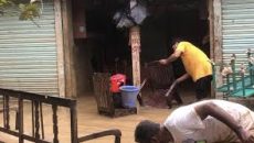 ঘুরে দাঁড়ানোর সংগ্রাম বানভাসিদের