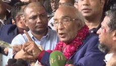 ৬ বছর পর দেশে ফিরলেন শফিক রেহমান