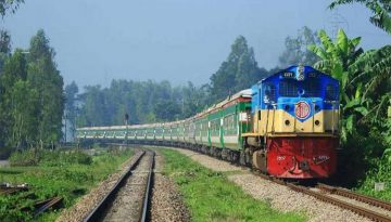 সাত ঘণ্টা পর ঢাকার সঙ্গে উত্তরবঙ্গের ট্রেন চলাচল স্বাভাবিক