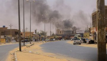 আধাসামরিক বাহিনীর হাত থেকে নারীদের বাঁচাতে গিয়ে নিহত ৮০