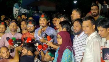 চাকরিতে ৩৫’র আন্দোলন যাচ্ছে শাহবাগ অবস্থানে, কাল বৈঠক