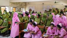 পিরোজপুর জেলা নার্সিং ইনস্টিটিউট অবরুদ্ধ করেছে শিক্ষার্থীরা