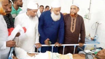 সাভারে বৈষম্যবিরোধী ছাত্র আন্দোলনে আহতদের দেখতে হাসপাতালে জামায়াত নেতৃবৃন্দ