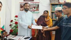 লেবার পার্টির চেয়ারম্যান ডা. ইরানের সঙ্গে শহীদ আউয়ালের পরিবারের সাক্ষাৎ