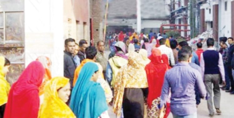 গাজীপুরে প্রতারণার ফাঁদে ফেলে টাকা আদায় প্রতিবাদে ওয়ার্ড কাউন্সিলরের সংবাদ সম্মেলন