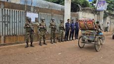 আশুলিয়ায় আজও বন্ধ ২১৯ পোশাক কারখানা