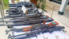 যৌথ বাহিনীর অভিযানে ১৫৫ অস্ত্র উদ্ধার, গ্রেফতার ৭২