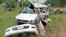 কুষ্টিয়ায় মাইক্রোবাসের ধাক্কায় ৪ স্কুলছাত্রী নিহত