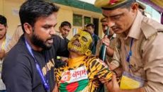 ভারতীয় সমর্থকদের হামলায় হাসপাতালে বাংলাদেশি সমর্থক