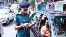 ঢাকায় ট্রাফিক আইন লঙ্ঘনে ৭৩৫ মামলা