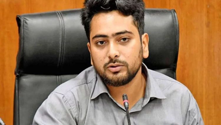 দেশের বিরুদ্ধে ষড়যন্ত্র ঐক্যবদ্ধভাবে প্রতিহত করার আহ্বান উপদেষ্টা নাহিদ ইসলামের