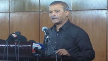 বিমানবন্দরে প্রবাসী কর্মীদের জন্য আলাদা লাউঞ্জ হবে: আইন উপদেষ্টা