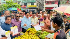 ডেঙ্গু প্রতিরোধে ডেমরায় বিএনপি নেতা নবী উল্লাহ নবী’র লিফলেট বিতরণ