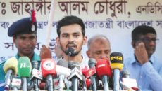 পুলিশের মধ্যে এখনো নৈতিক অবস্থান ফিরে আসেনি: শ্রম উপদেষ্টা