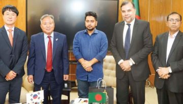 দেশে অর্থনৈতিক সংস্কার চলছে: তথ্য উপদেষ্টা