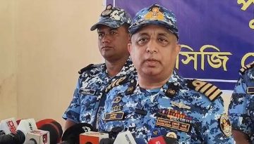 সাগরে বাংলাদেশি জেলেদের আটক ও গুলির কারণ জানাল কোস্ট গার্ড