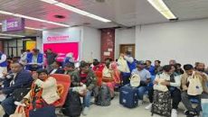 সোমবার লেবানন থেকে ঢাকায় ফিরছেন আরও ৩০ বাংলাদেশি