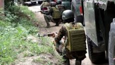 জম্মু ও কাশ্মীরে অস্ত্রধারীদের হামলায় ভারতীয় সেনাসহ নিহত ৪