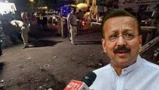 ভারতে সাবেক মন্ত্রী বাবা সিদ্দিকিকে গুলি করে হত্যা