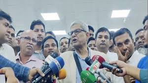 দেশে ফিরেছেন মির্জা ফখরুল ইসলাম আলমগীর