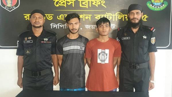 জয়পুরহাটে জাল নোট ছাপানো চক্রের দুই সদস্য গ্রেপ্তার