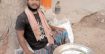 পেয়ারা বিক্রি করে চলে প্রতিবন্ধী মিন্টুর সংসার