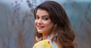 পোস্ট দিলেই কল চলে আসতো: শবনম ফারিয়া