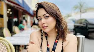 প্রেমে পড়েছেন ভাবনা