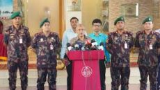 ঢাকার প্রায় সব পুলিশ চেঞ্জ করা হয়েছে: স্বরাষ্ট্র উপদেষ্টা