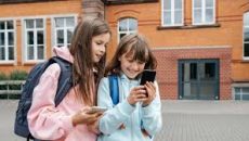 শিশুর জন্য বিশেষ স্মার্টফোন