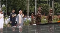 সশস্ত্র বাহিনী দিবস উপলক্ষে শিখা অনির্বাণে রাষ্ট্রপতি ও প্রধান উপদেষ্টার শ্রদ্ধা